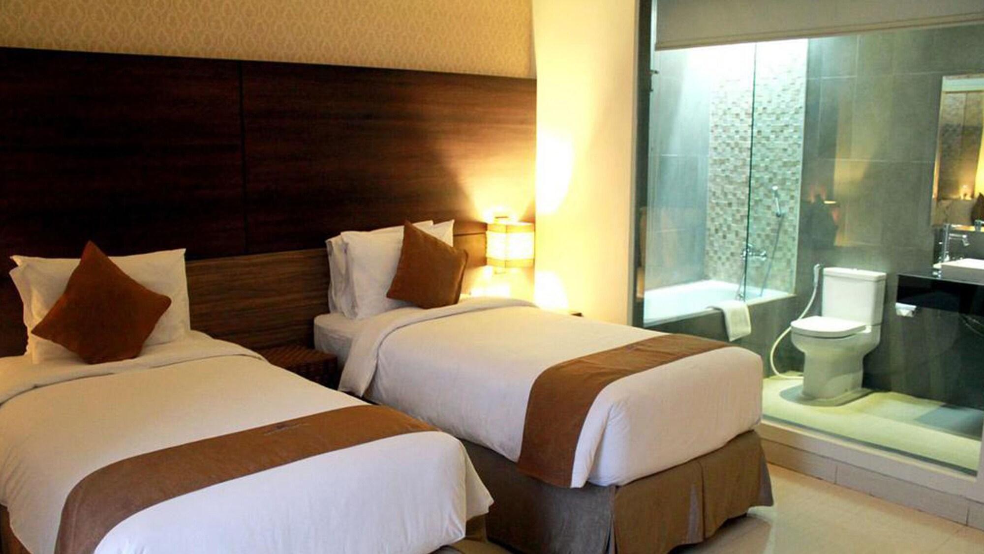 Crystal Lotus Hotel Yogyakarta Melati Exterior foto