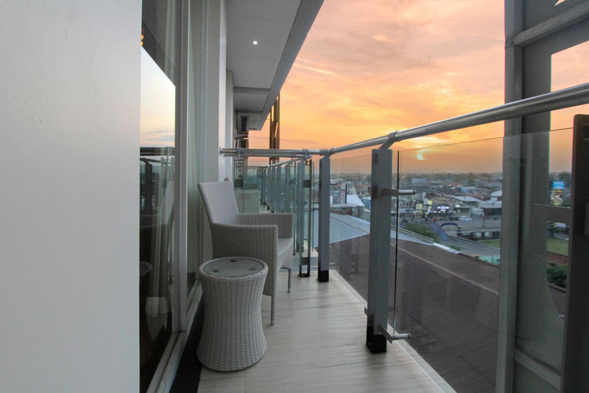 Crystal Lotus Hotel Yogyakarta Melati Exterior foto