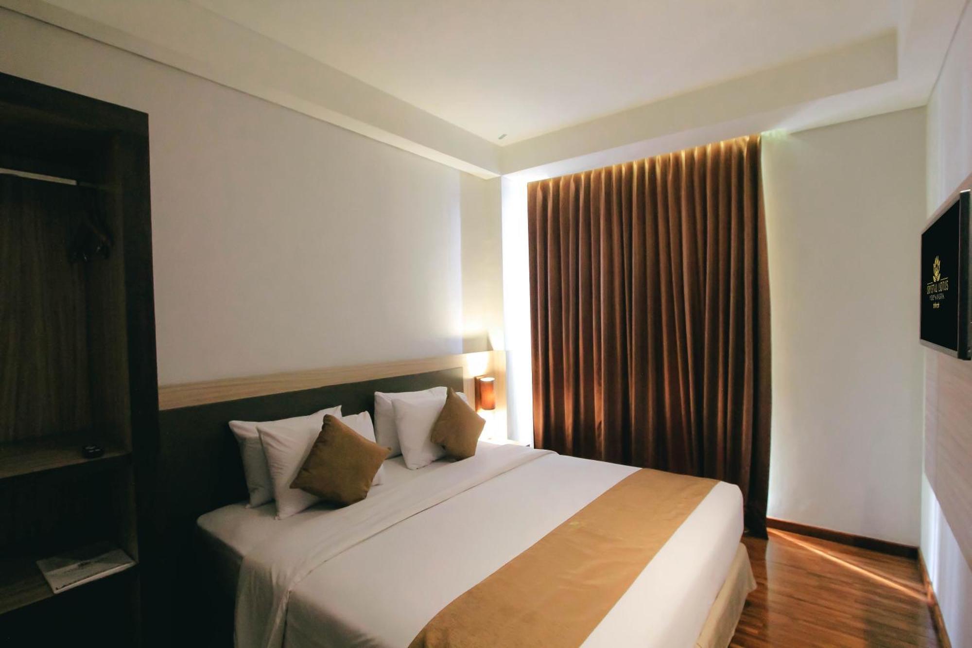 Crystal Lotus Hotel Yogyakarta Melati Exterior foto