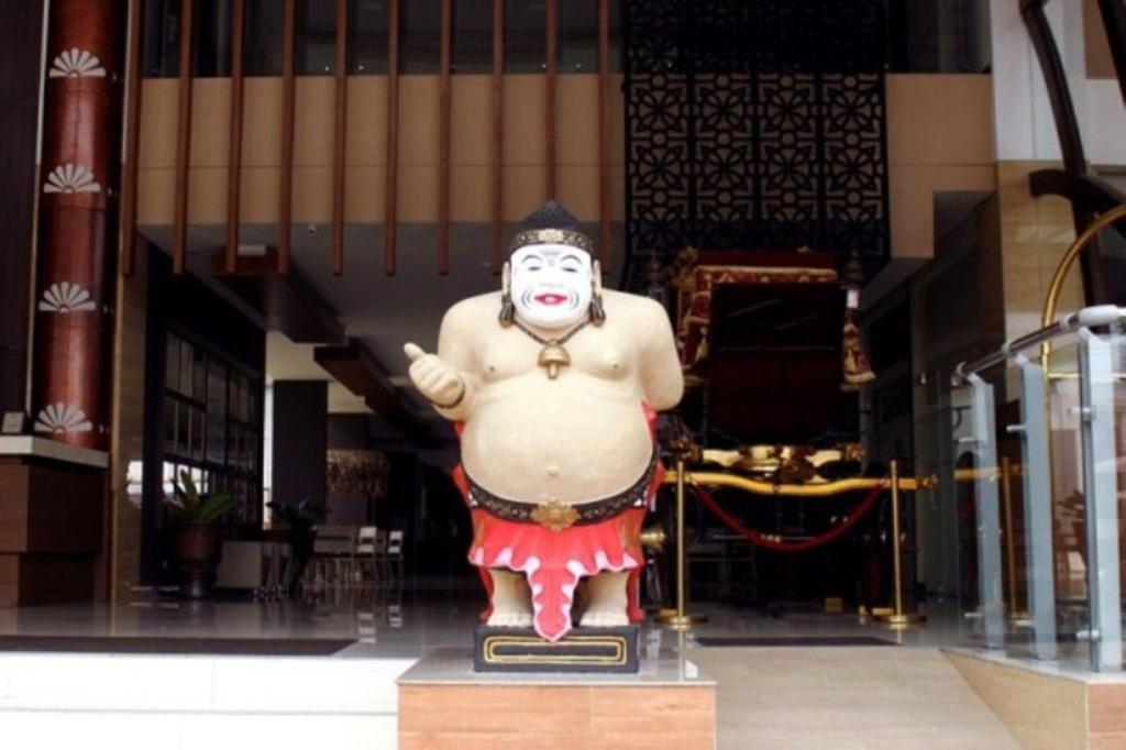 Crystal Lotus Hotel Yogyakarta Melati Exterior foto